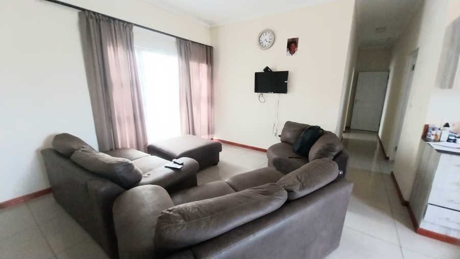 3 Bedroom Property for Sale in Graceland Eastern Cape